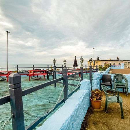 Marina Hotel Sandown Exterior photo