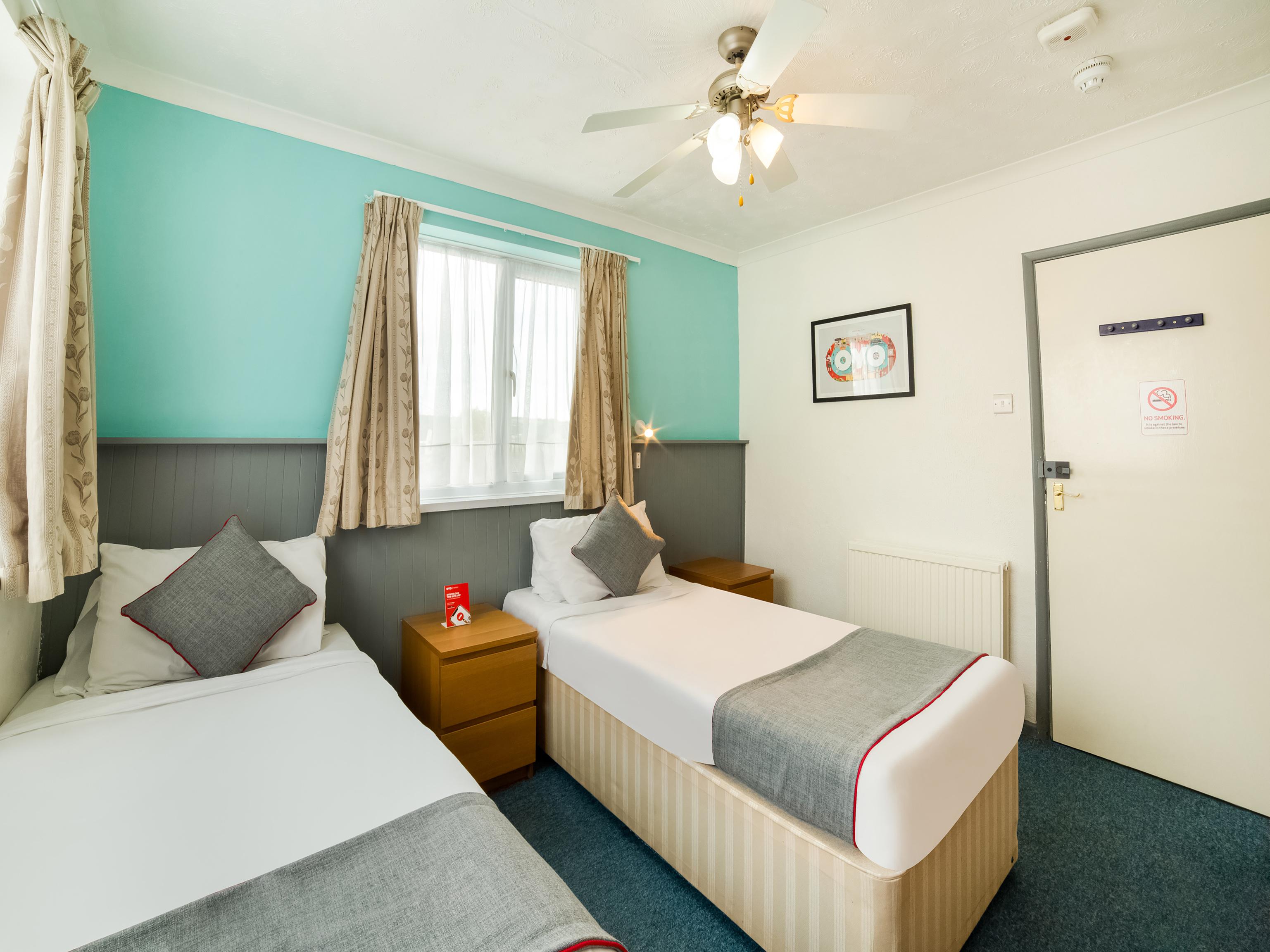 Marina Hotel Sandown Exterior photo